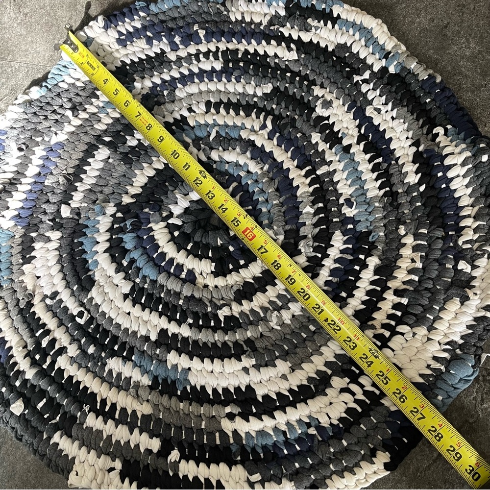 Handmade "Rag" Rug - Picture 4 of 4